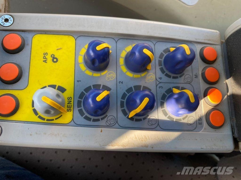 Deutz-Fahr Agrotron 6180 C-Shift Traktoriai