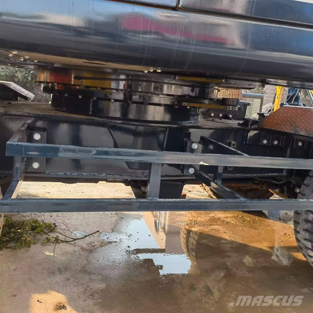 Hyundai 210W-9   Shanghai largest supplier Gravemaskiner på hjul