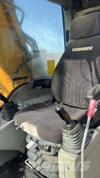 Liebherr R 906 LC Crawler excavators