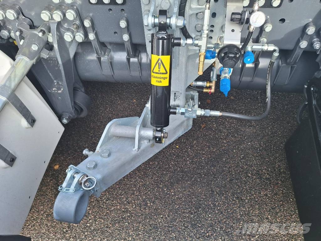 Scania R590 8X4*4 工程吊钩车