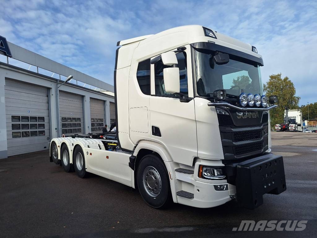 Scania R590 8X4*4 工程吊钩车