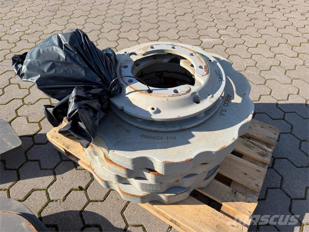 Agco 4 x 250 Radgewichte für Fendt oder Massey Ferguson Egyéb mezőgazdasági gépek