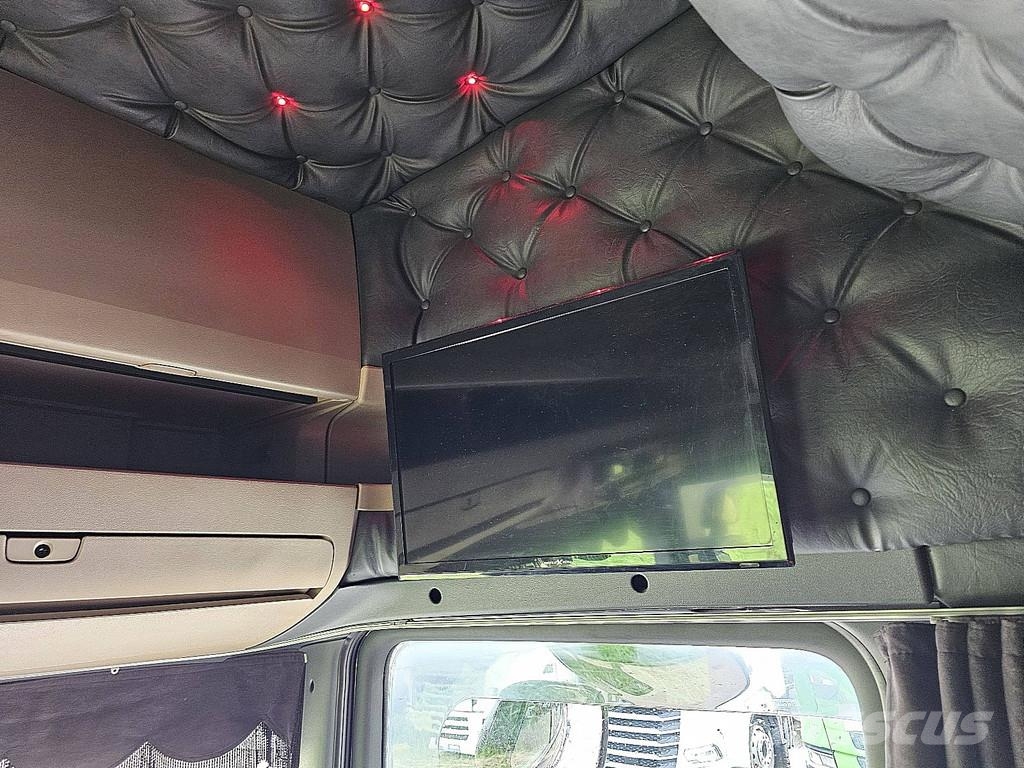 Scania R580 V8 6X2 LEATHER RET. Prime Movers