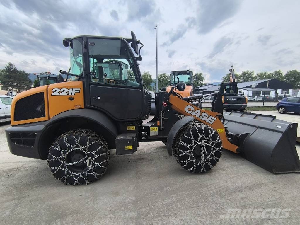 CASE 221 F Skid steer loaders