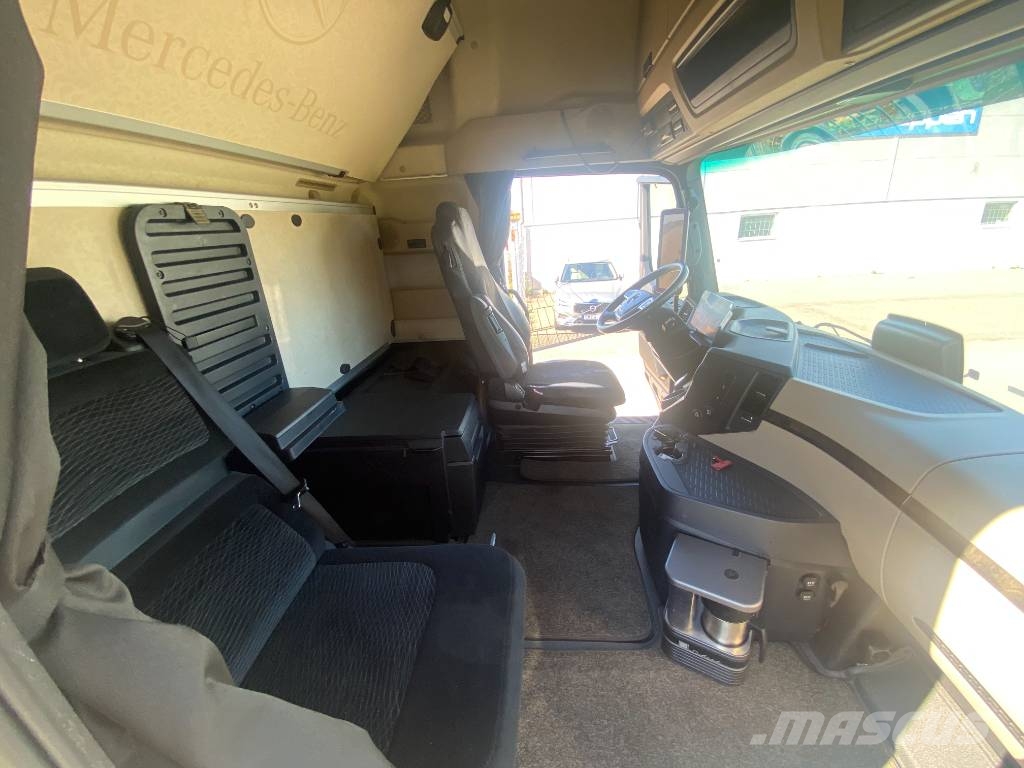 Mercedes-Benz Actros 2553 Sadulveokid