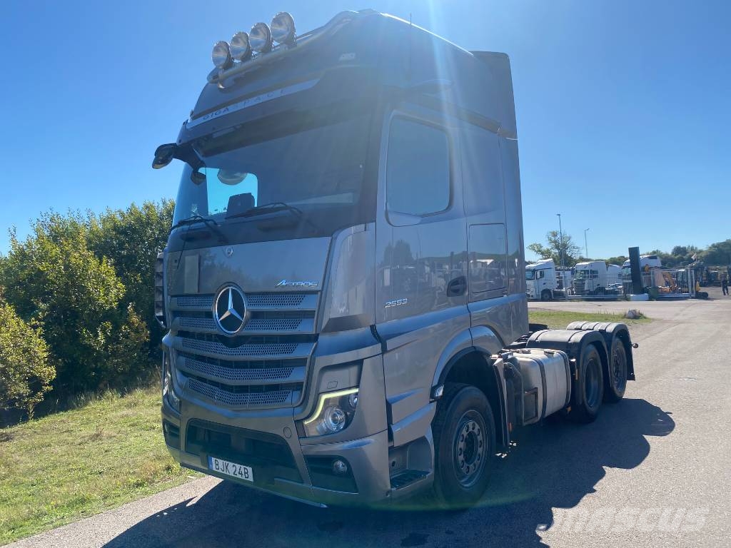 Mercedes-Benz Actros 2553 Sadulveokid