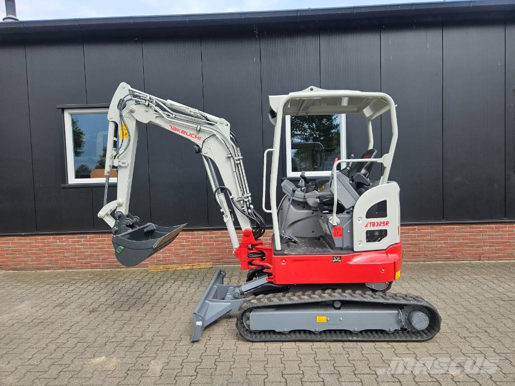 Takeuchi TB 325 R Mini ekskavatoriai < 7 t