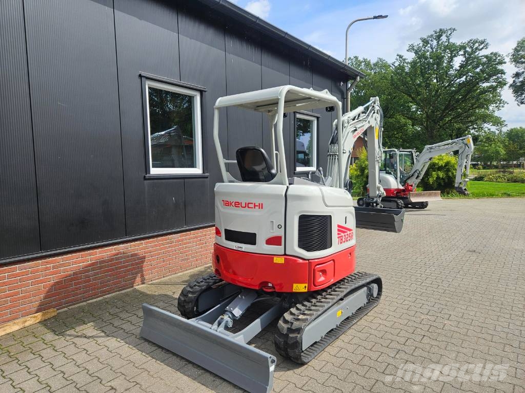 Takeuchi TB 325 R Mini ekskavatoriai < 7 t