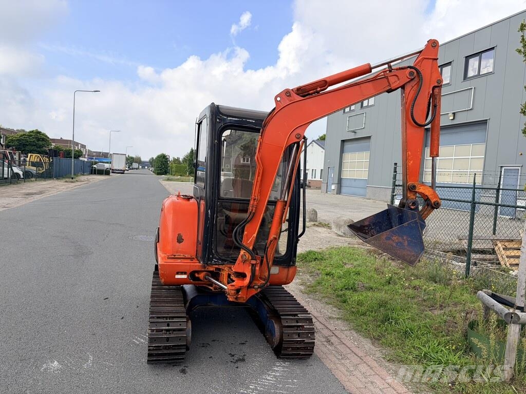 Hitachi ex 22 Minikaivukoneet < 7t