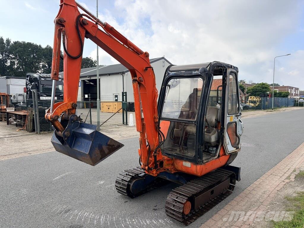 Hitachi ex 22 Minikaivukoneet < 7t