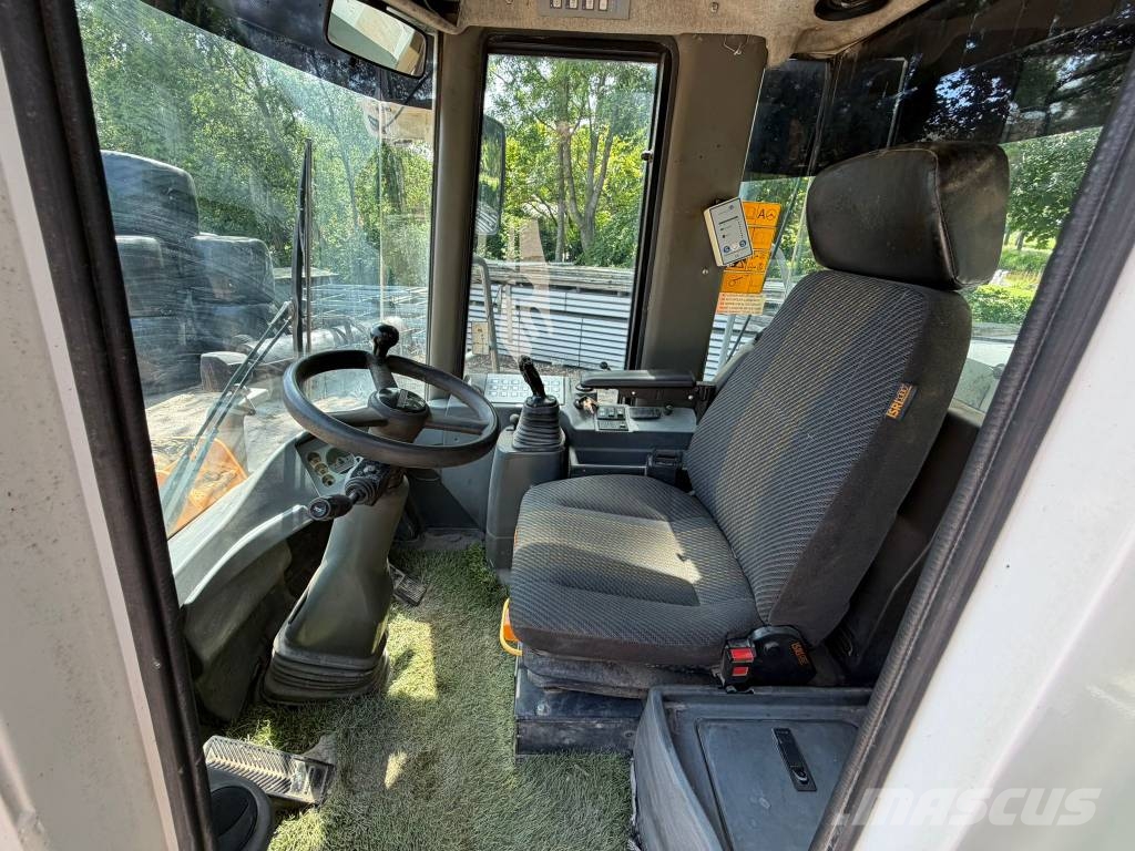 Liebherr L 544 Колесни товарачи