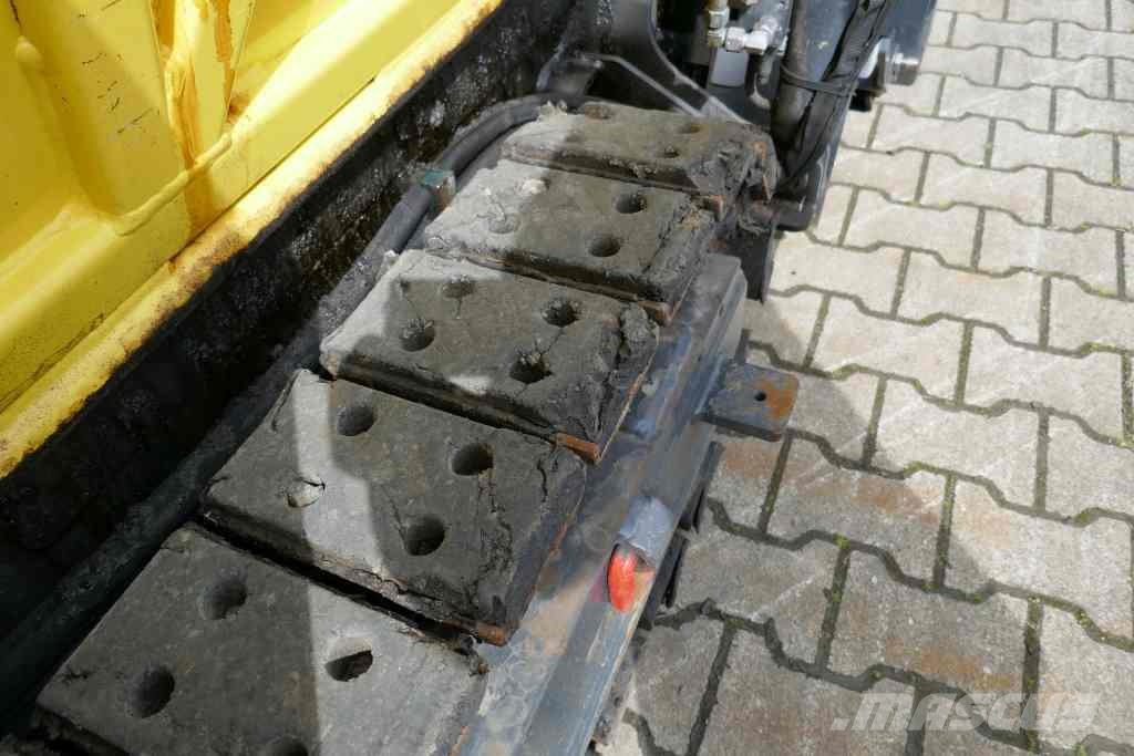 Bomag BF 200 C-2 Малогабаритні асфальтоукладальники