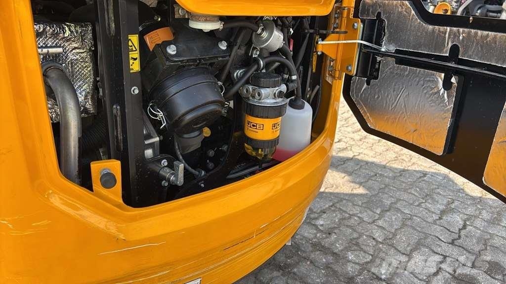 JCB 19C-1 Miniescavadeiras < 7t (Mini escavadeiras)