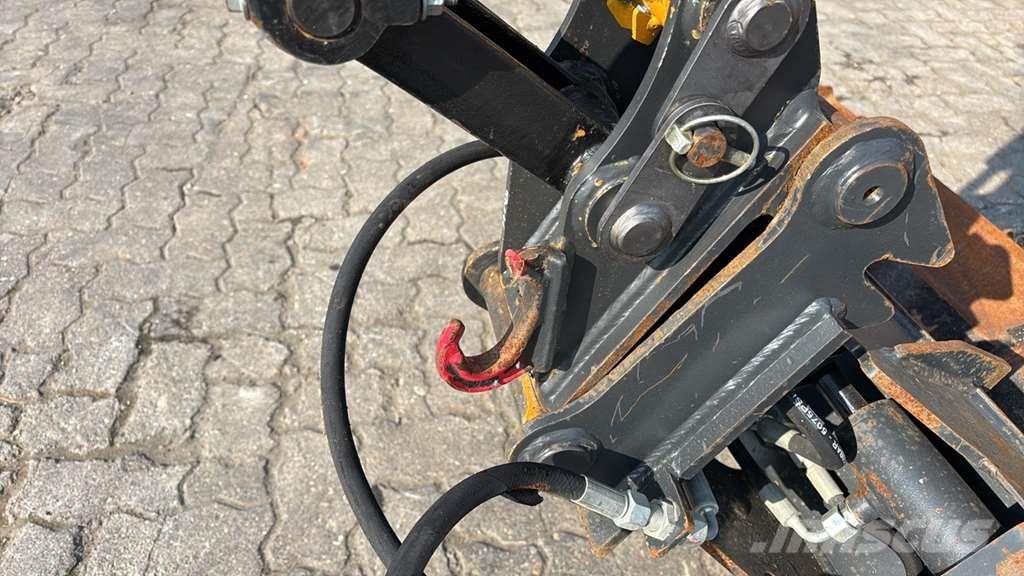 JCB 19C-1 Miniescavadeiras < 7t (Mini escavadeiras)