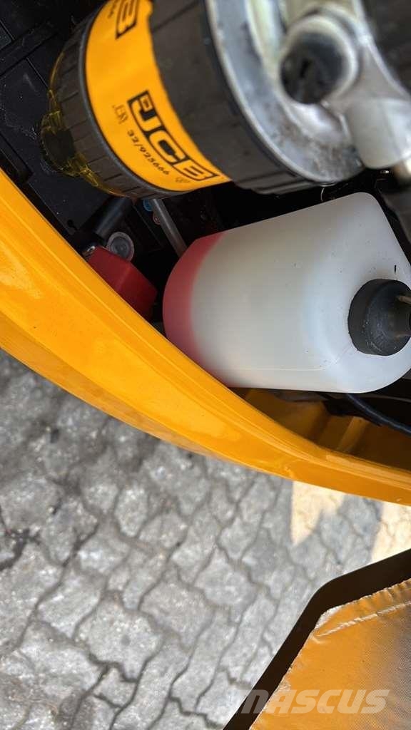 JCB 19C-1 Miniescavadeiras < 7t (Mini escavadeiras)