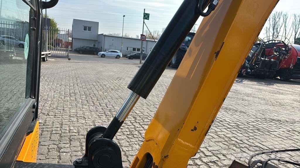 JCB 19C-1 Miniescavadeiras < 7t (Mini escavadeiras)