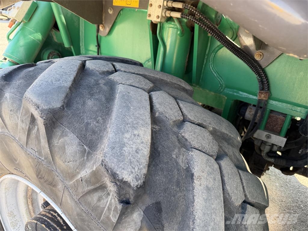 Manitou Iný model VIN 011 رافعة تلسكوبية