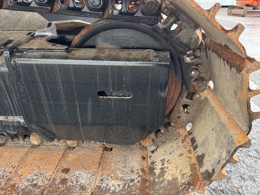 Hitachi ZX130LCN-7 -STAGE V- Εκσκαφείς με ερπύστριες