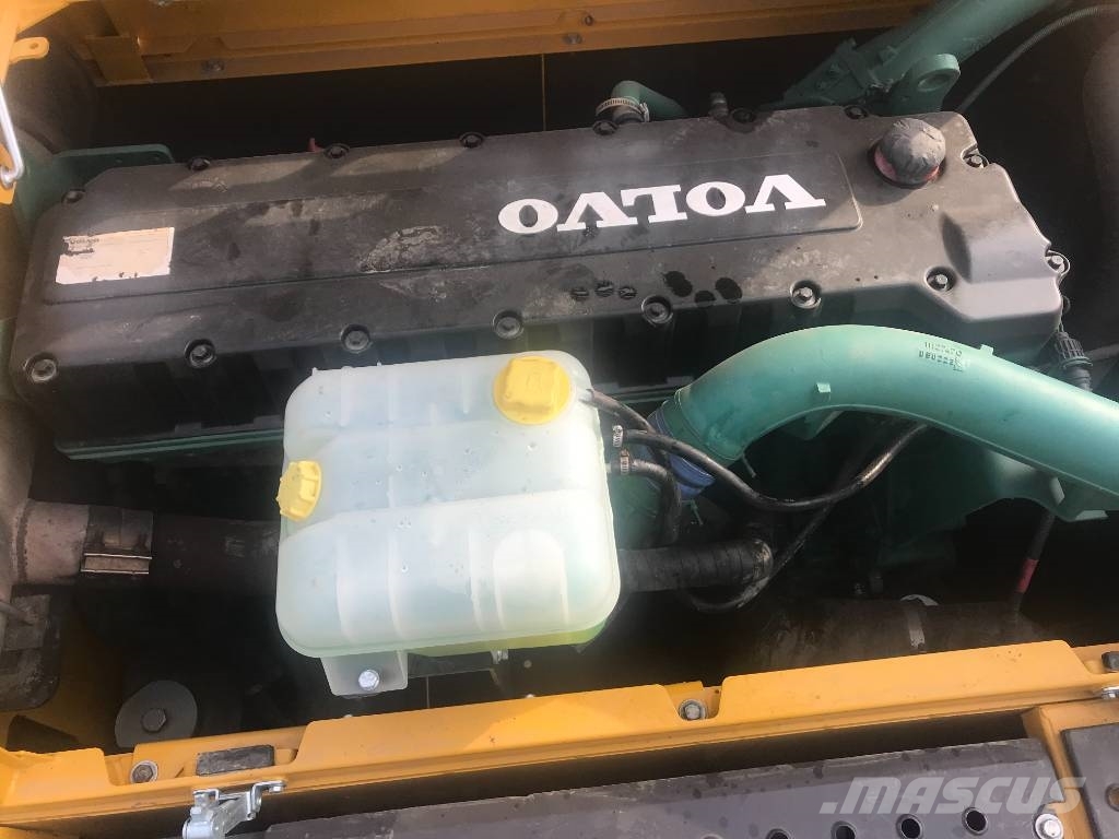 Volvo EC 360 B LC Paletli ekskavatörler
