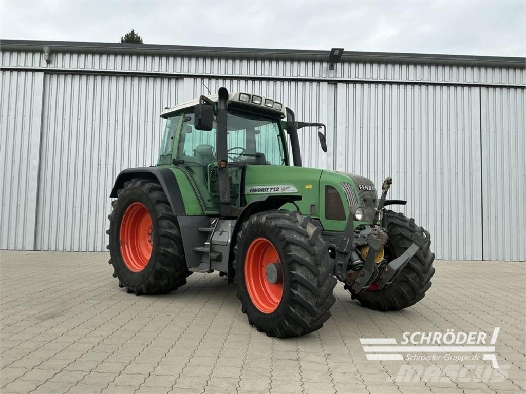 Fendt 712 VARIO الجرارات