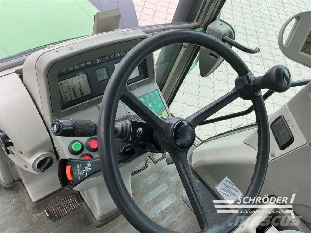 Fendt 712 VARIO الجرارات