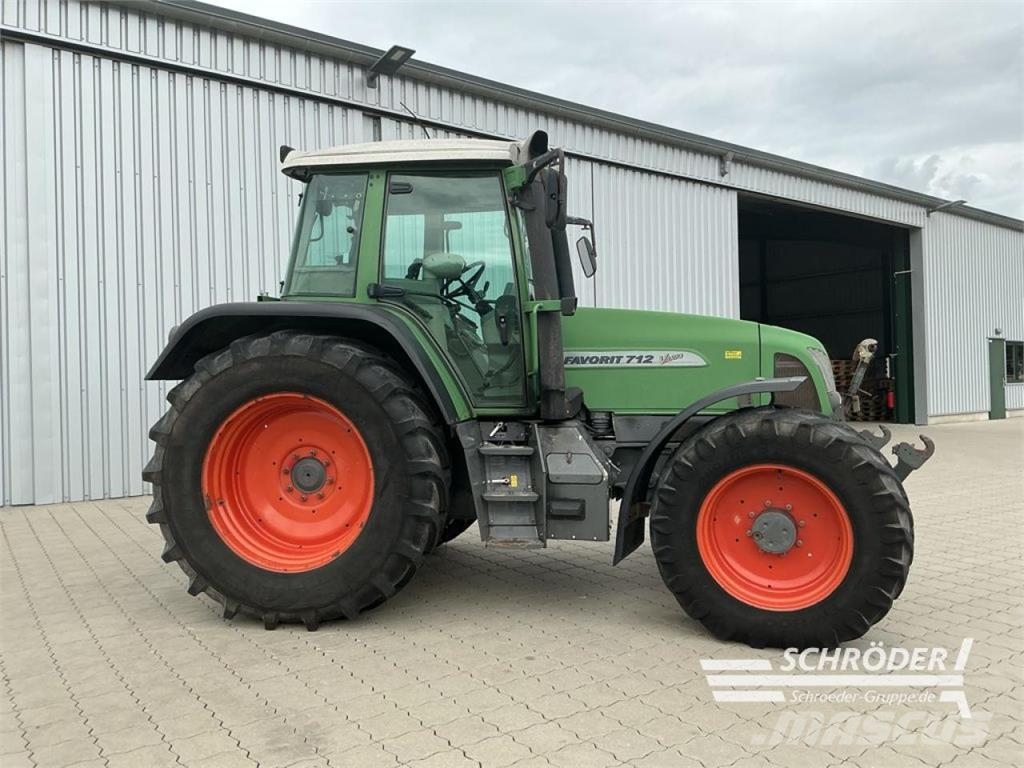 Fendt 712 VARIO الجرارات