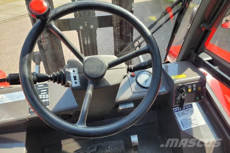 Manitou M30-4 Valid Inspection, *Guarantee, Diesel, 4x4 Dr شاحنات الطرق الوعرة