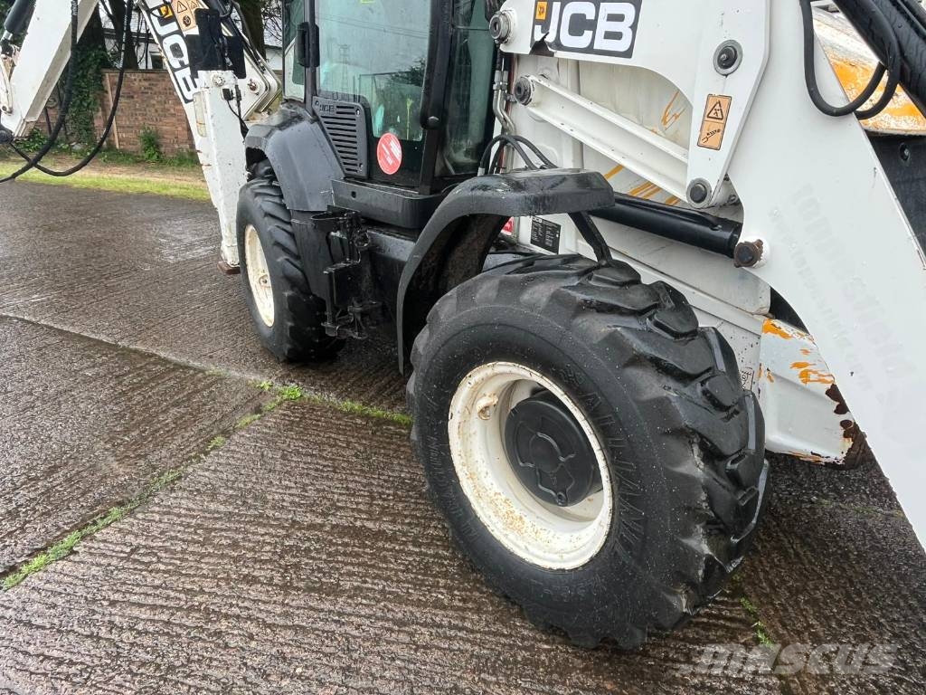 JCB 3 CX Backhoe loaders
