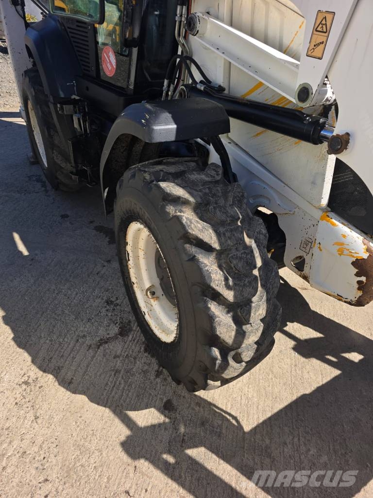 JCB 3 CX Backhoe loaders