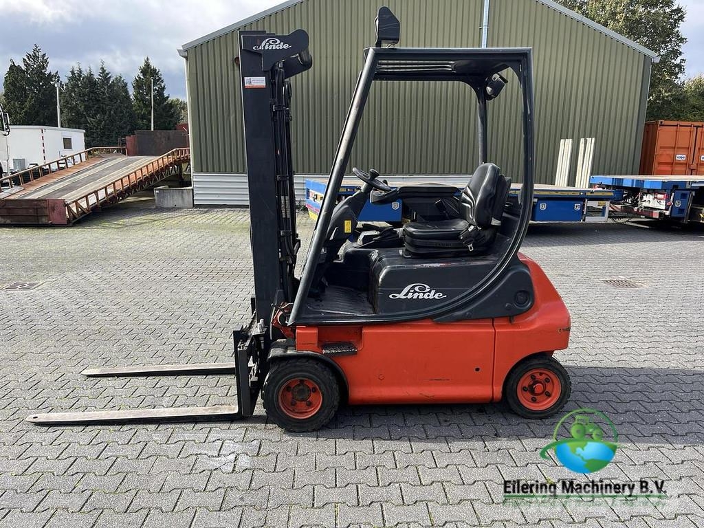 Linde E18-02 شاحنات ذات رافعات شوكية تعمل بالكهرباء