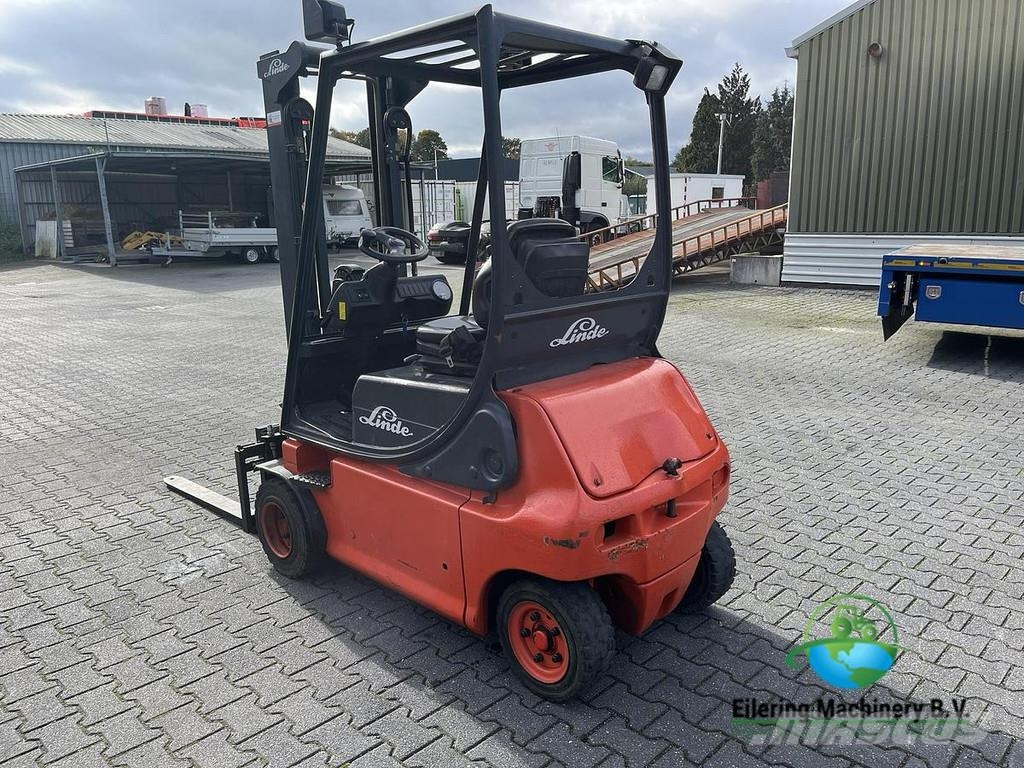 Linde E18-02 شاحنات ذات رافعات شوكية تعمل بالكهرباء
