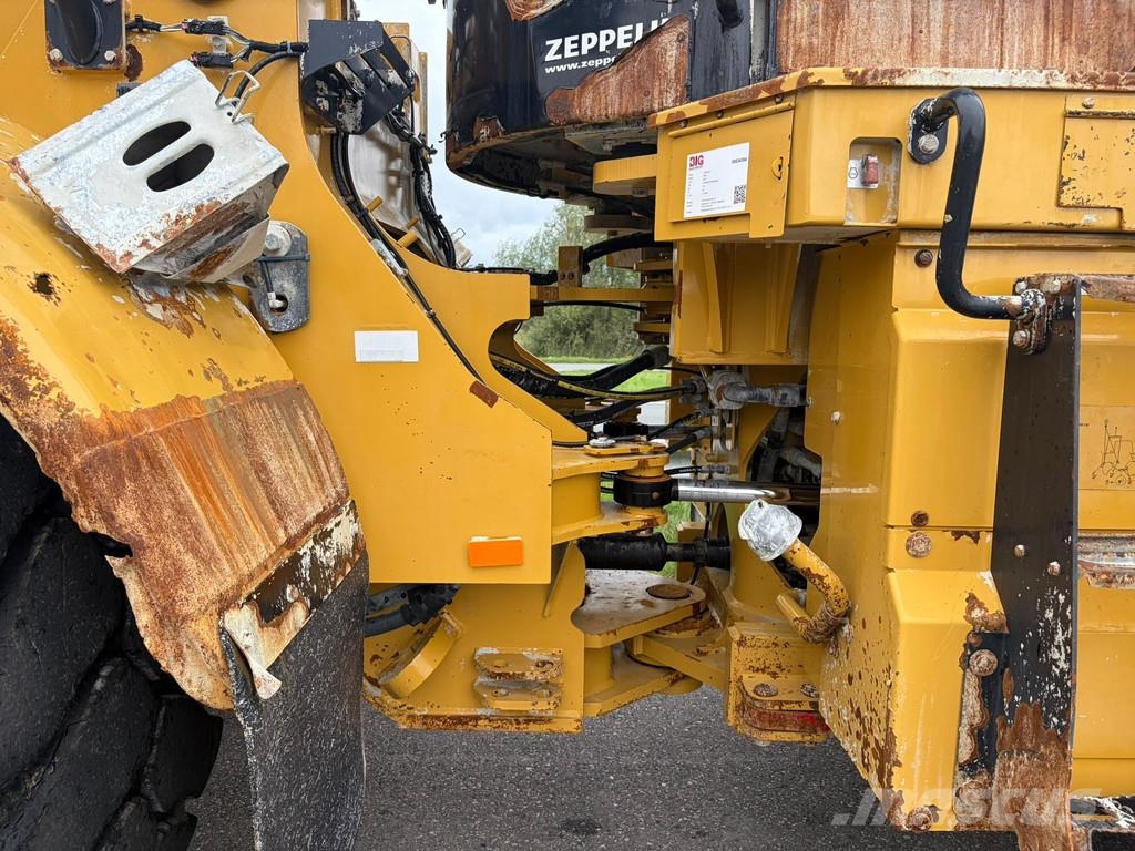 CAT 966K Kolesni nakladalci
