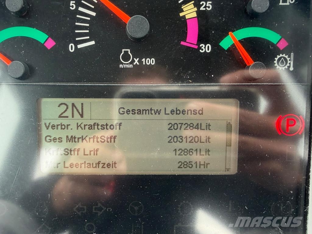 CAT 966K Kolesni nakladalci