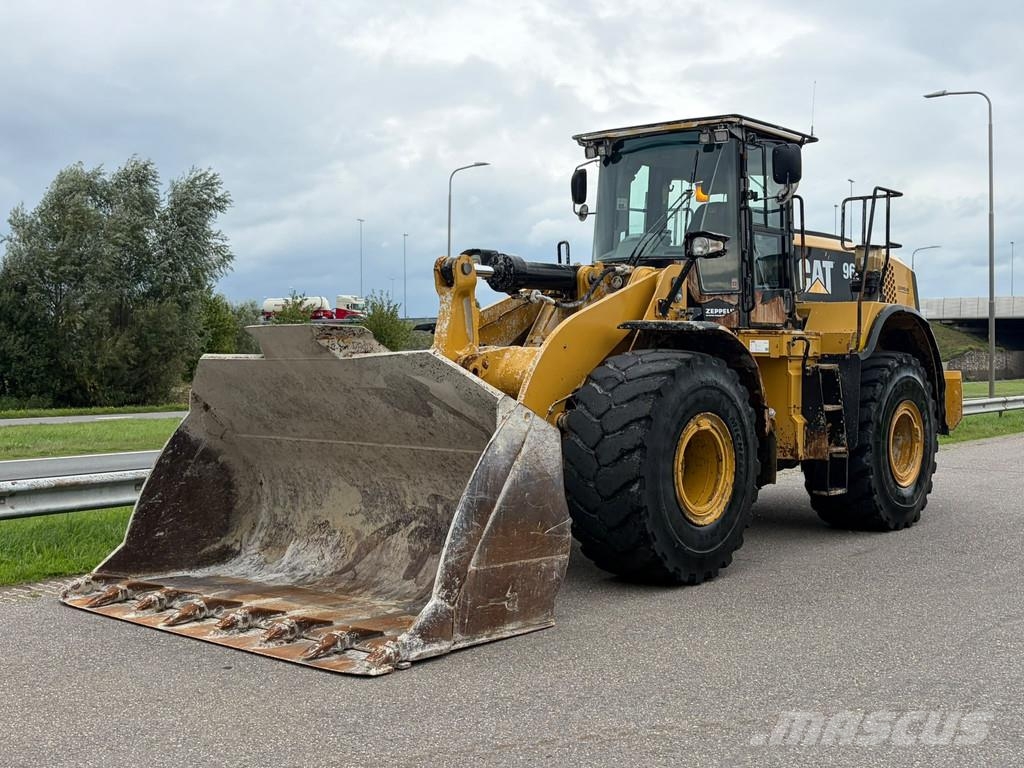 CAT 966K Kolesni nakladalci