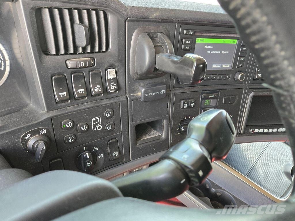 Scania R580 6X4 + SNOWPLOW Kipper