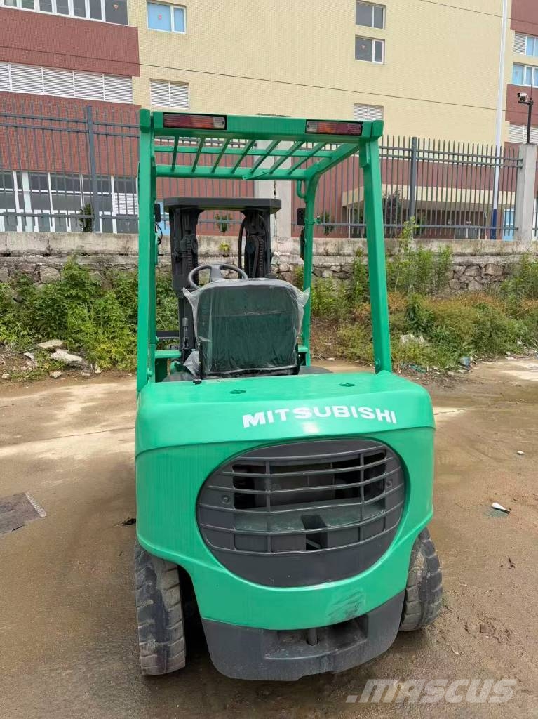 Mitsubishi FD 30 N Diesel forklifts