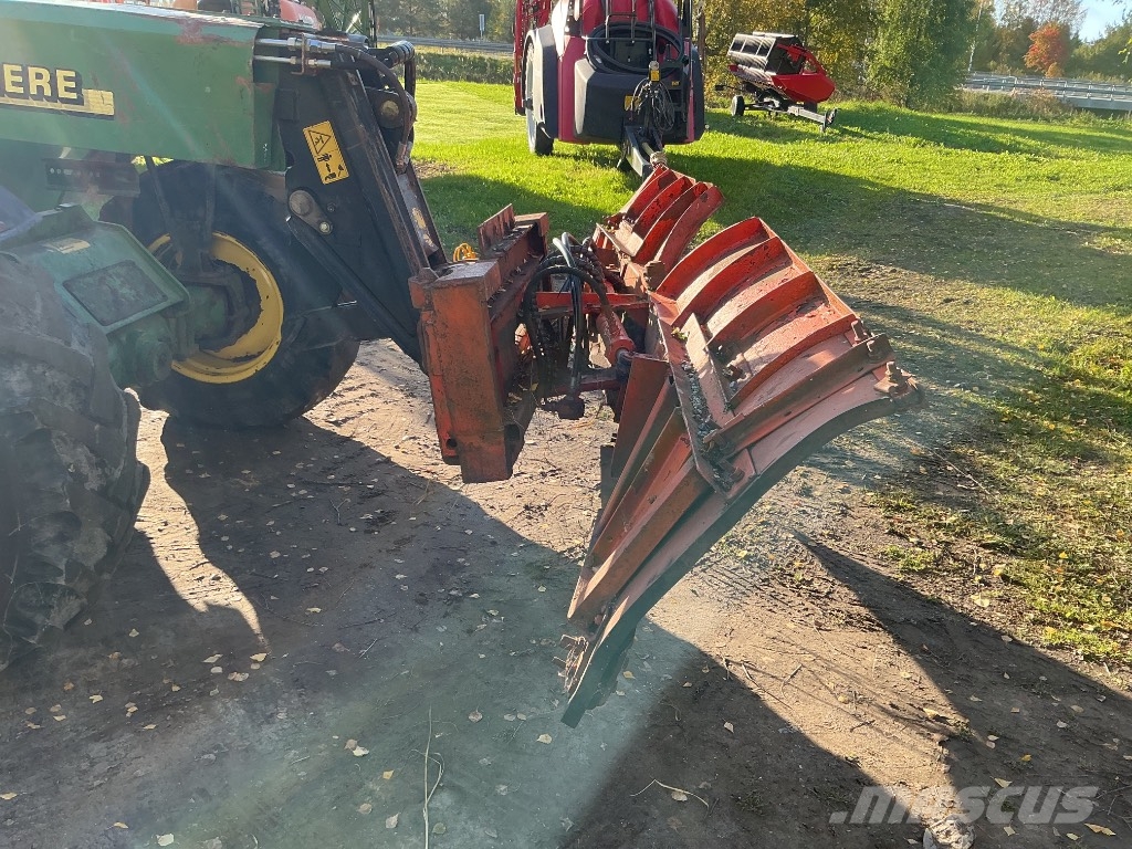 John Deere 3400 Teleskopiskie manipulatori