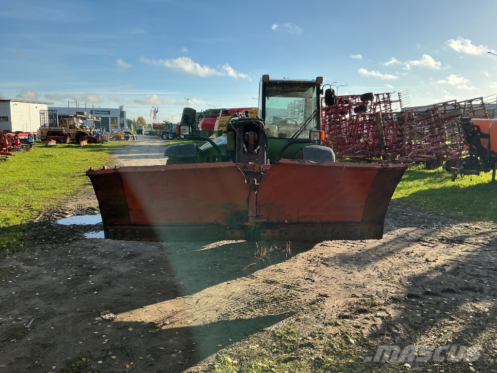 John Deere 3400 Teleskopiskie manipulatori