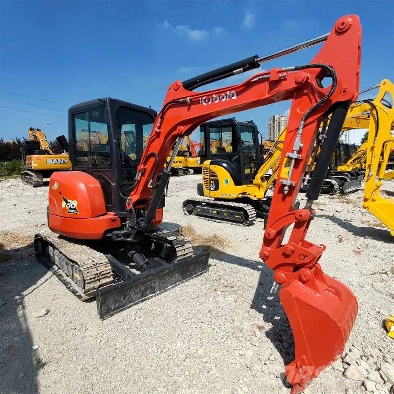 Kubota U 30 小型挖土機/掘鑿機<7t(小型挖掘機)