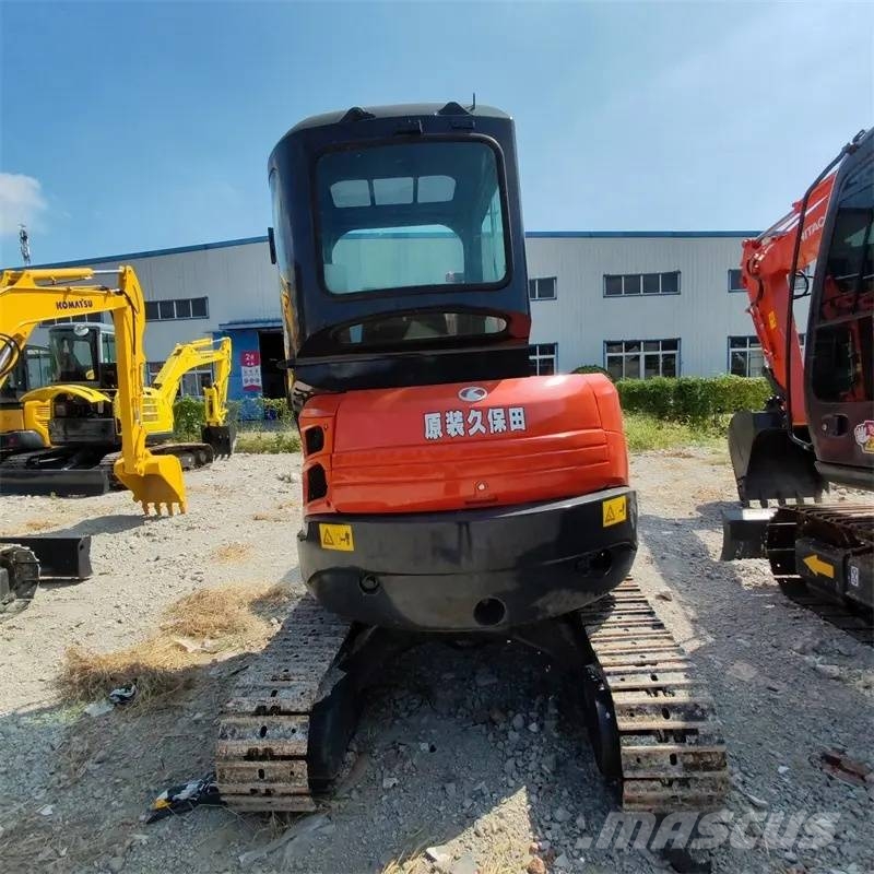 Kubota U 30 小型挖土機/掘鑿機<7t(小型挖掘機)