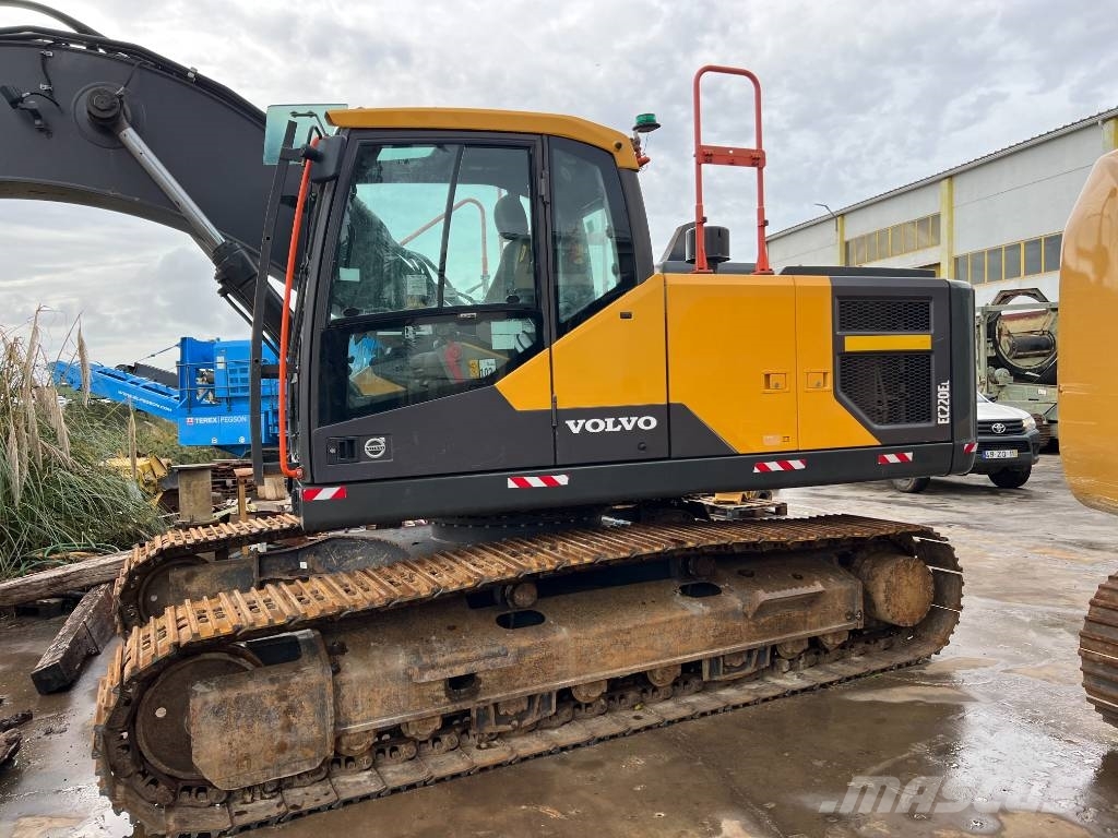 Volvo EC 220 E Escavadoras de rastos
