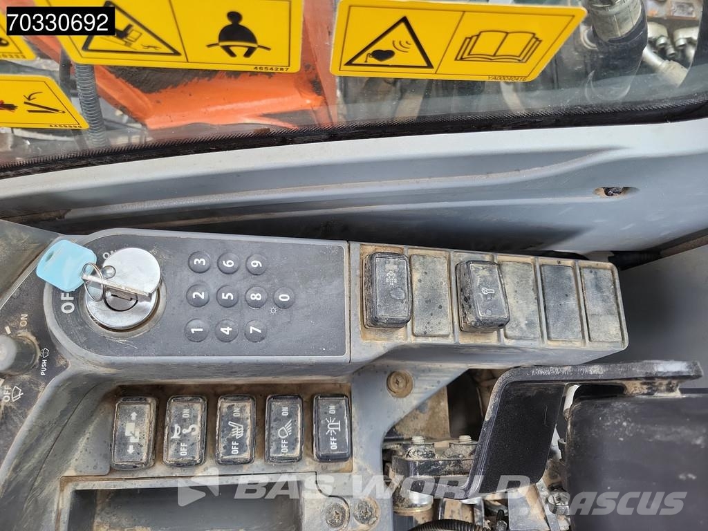 Hitachi ZX130 LCN -7 2 Buckets Εκσκαφείς με ερπύστριες