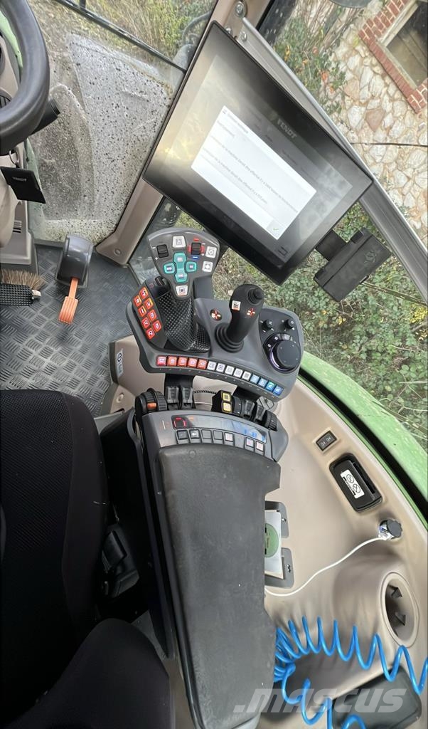 Fendt 724 POWER + Traktori