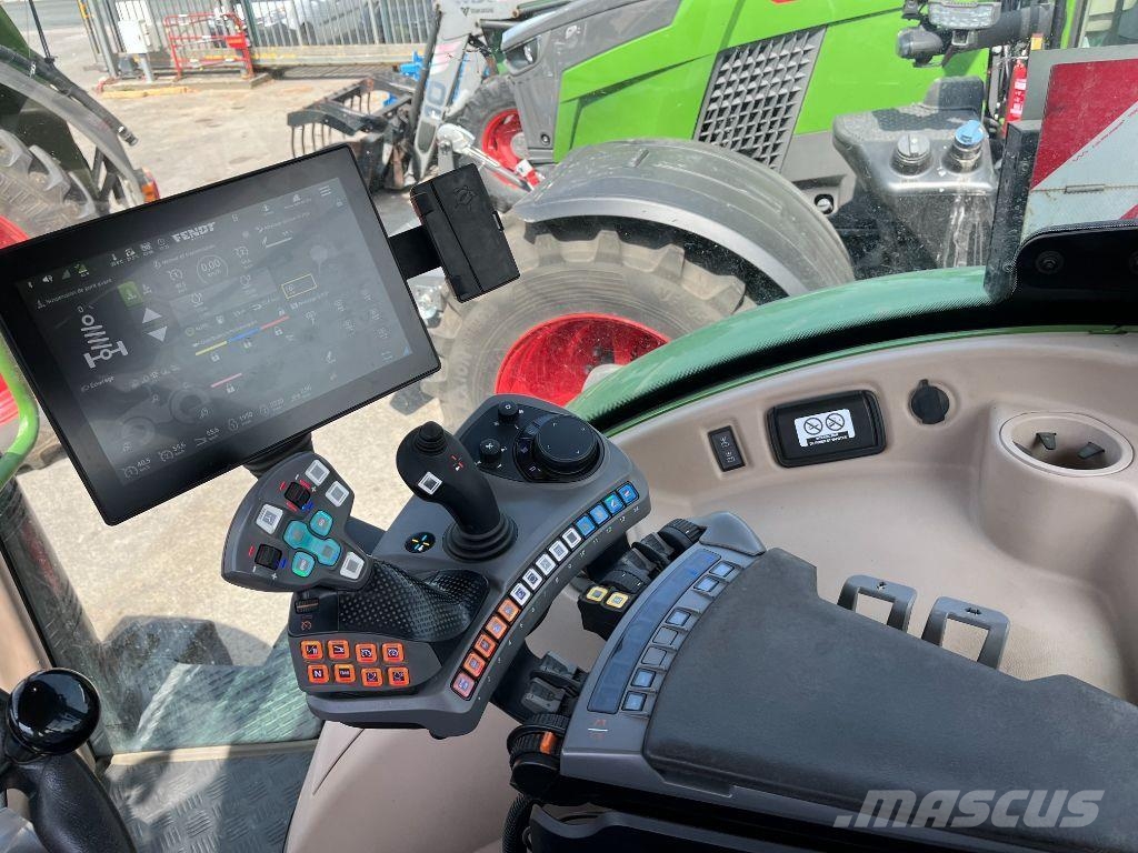Fendt 724 POWER + Трактори