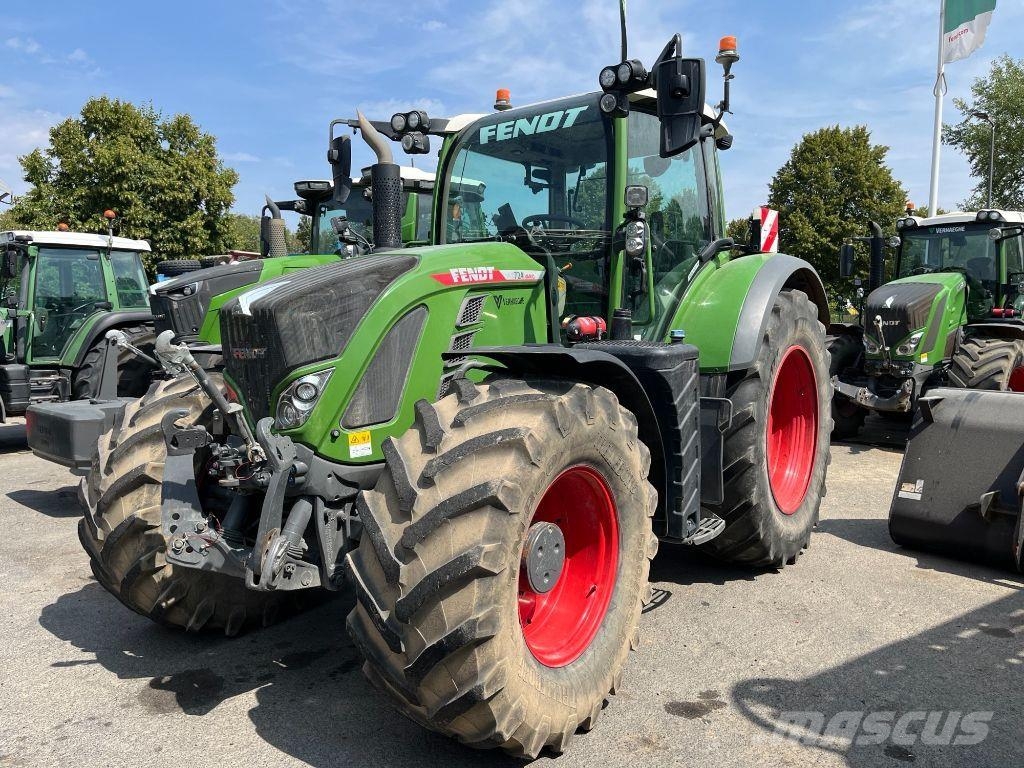 Fendt 724 POWER + Трактори