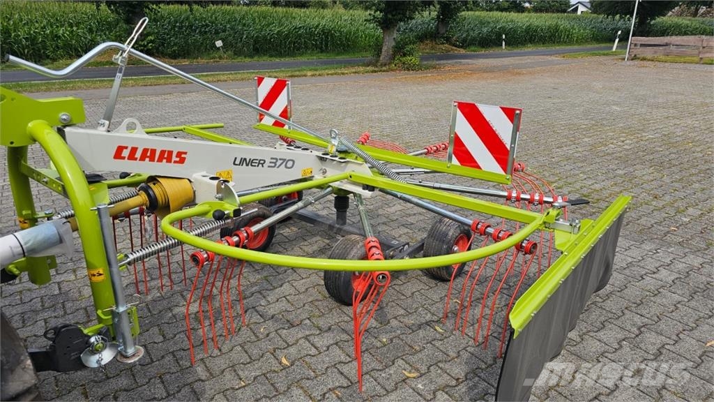 CLAAS Liner 370 Tandem Schwader