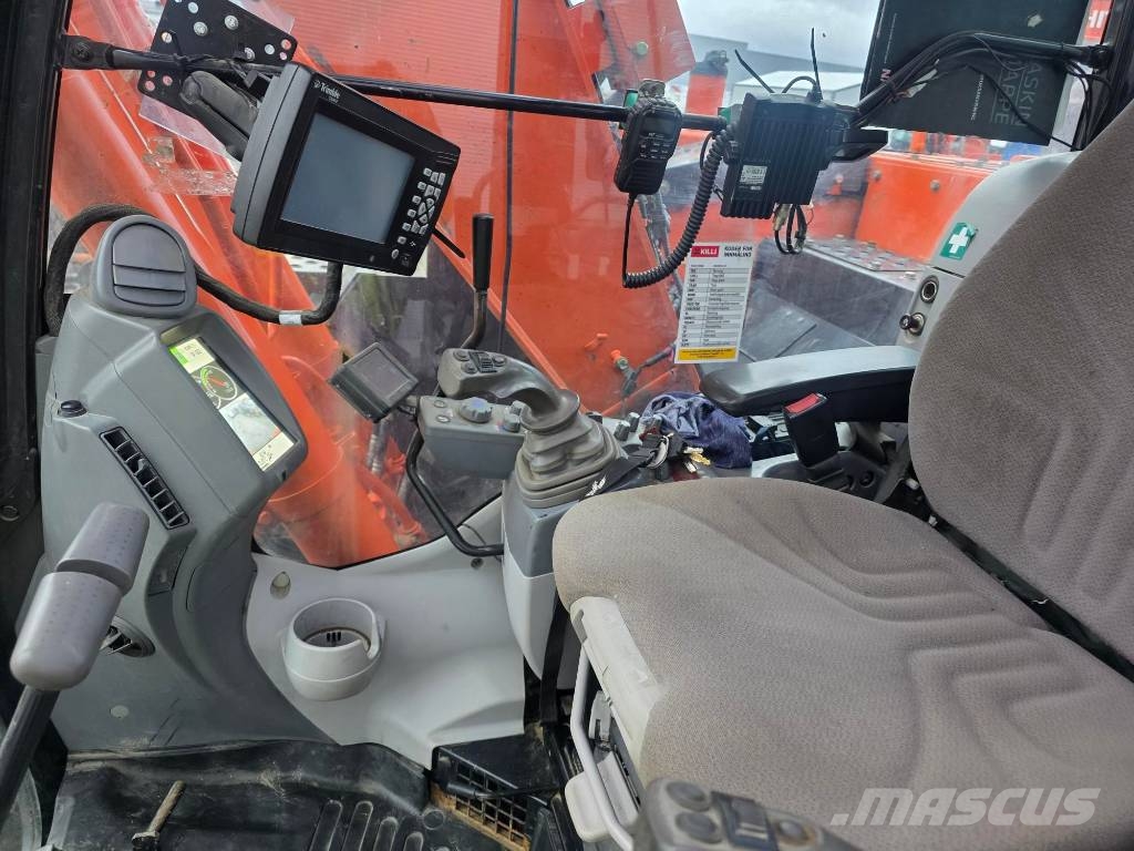 Hitachi ZX 135 US-5 Telakaivukoneet