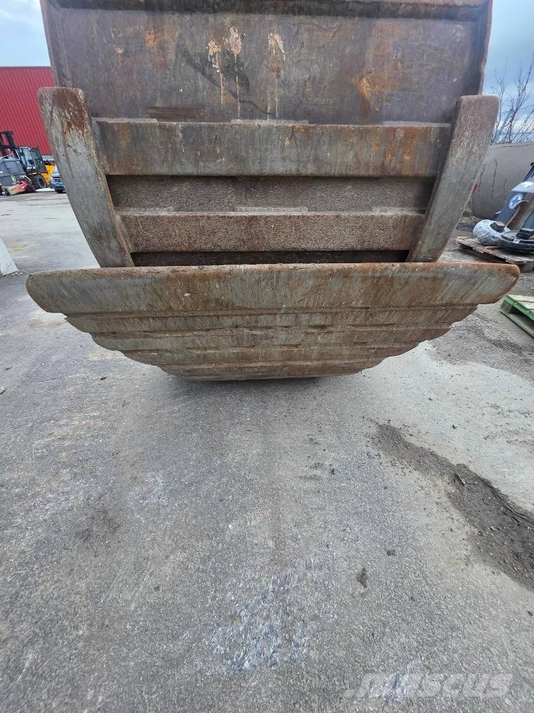 Hitachi ZX 135 US-5 Telakaivukoneet