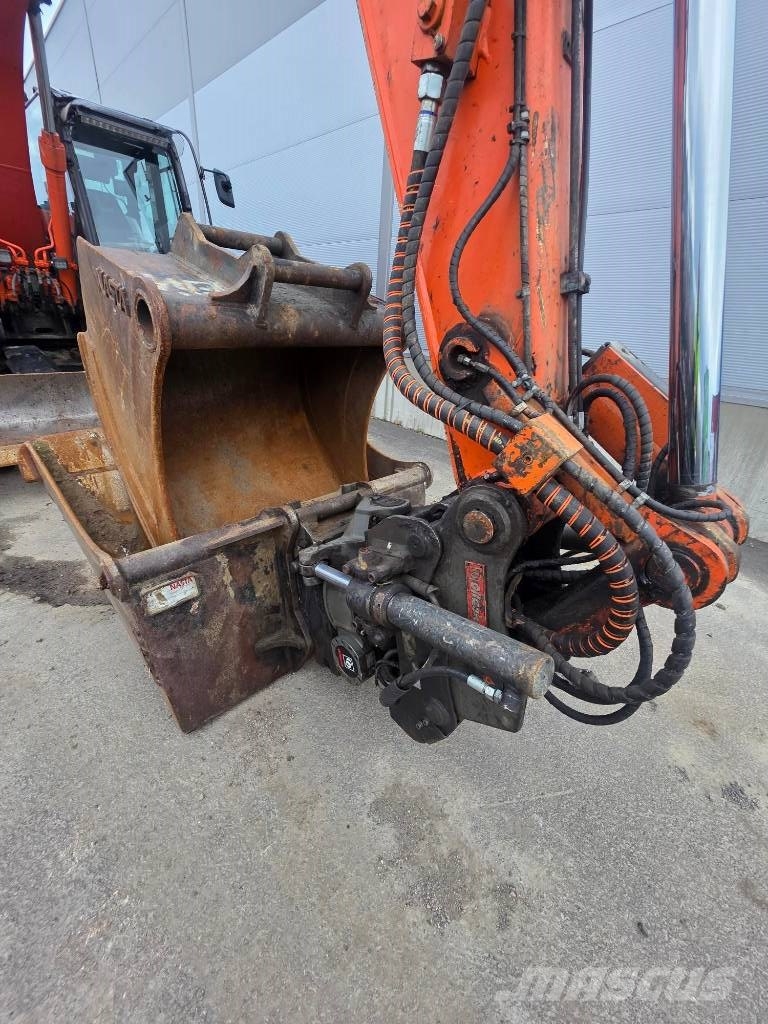 Hitachi ZX 135 US-5 Telakaivukoneet