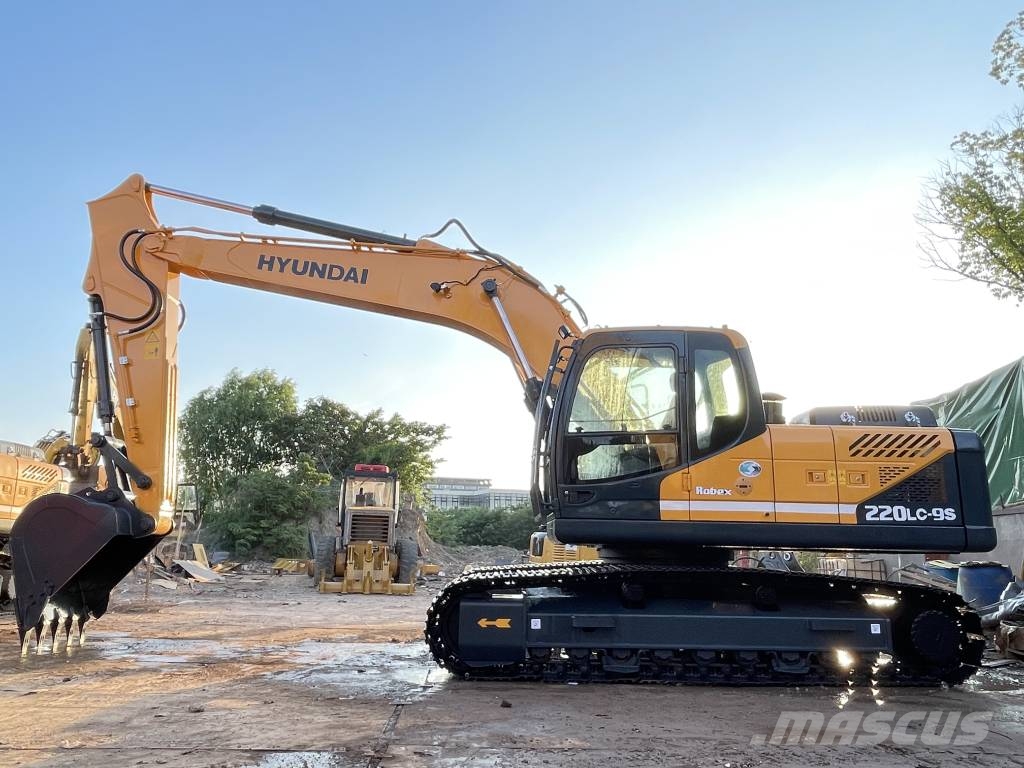 Hyundai 220 LC-9S Raupenbagger